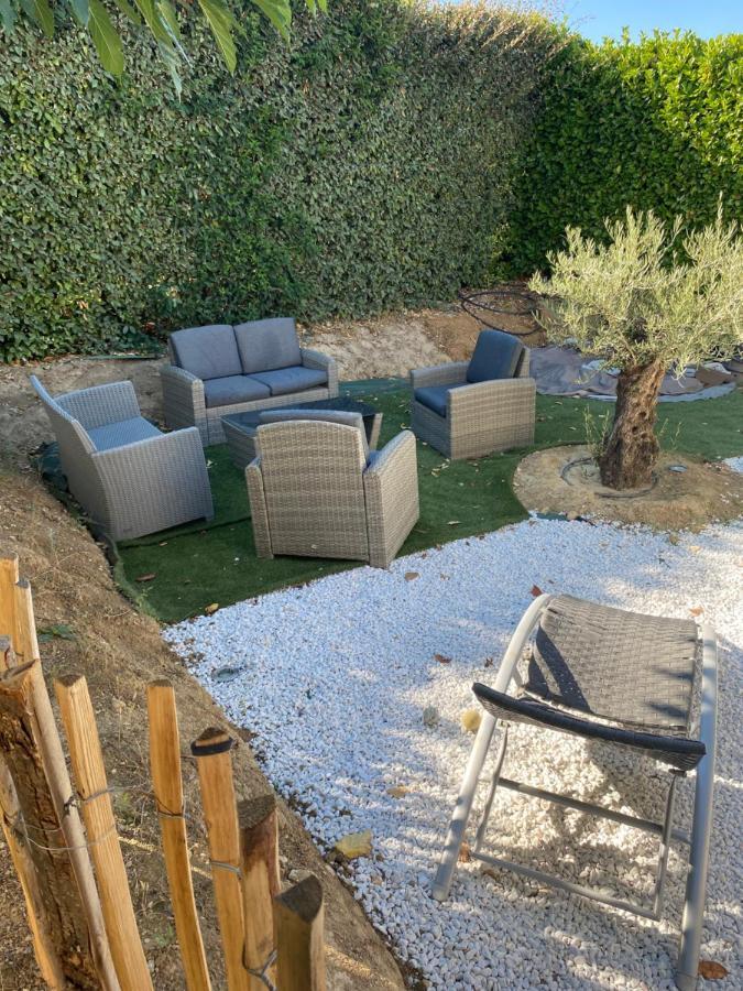 Petit Nid Douillet En Luberon Avec Spa Ansouis Zewnętrze zdjęcie